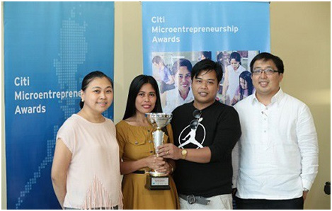 Richel and husband Raul are flanked here by Citi Philippines Director for Public Affairs and Corporate Citizenship Aneth Lim and First Macro Bank President Reginald Ocampo.